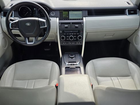 Used 2019 Land Rover Discovery Sport HSE image 15