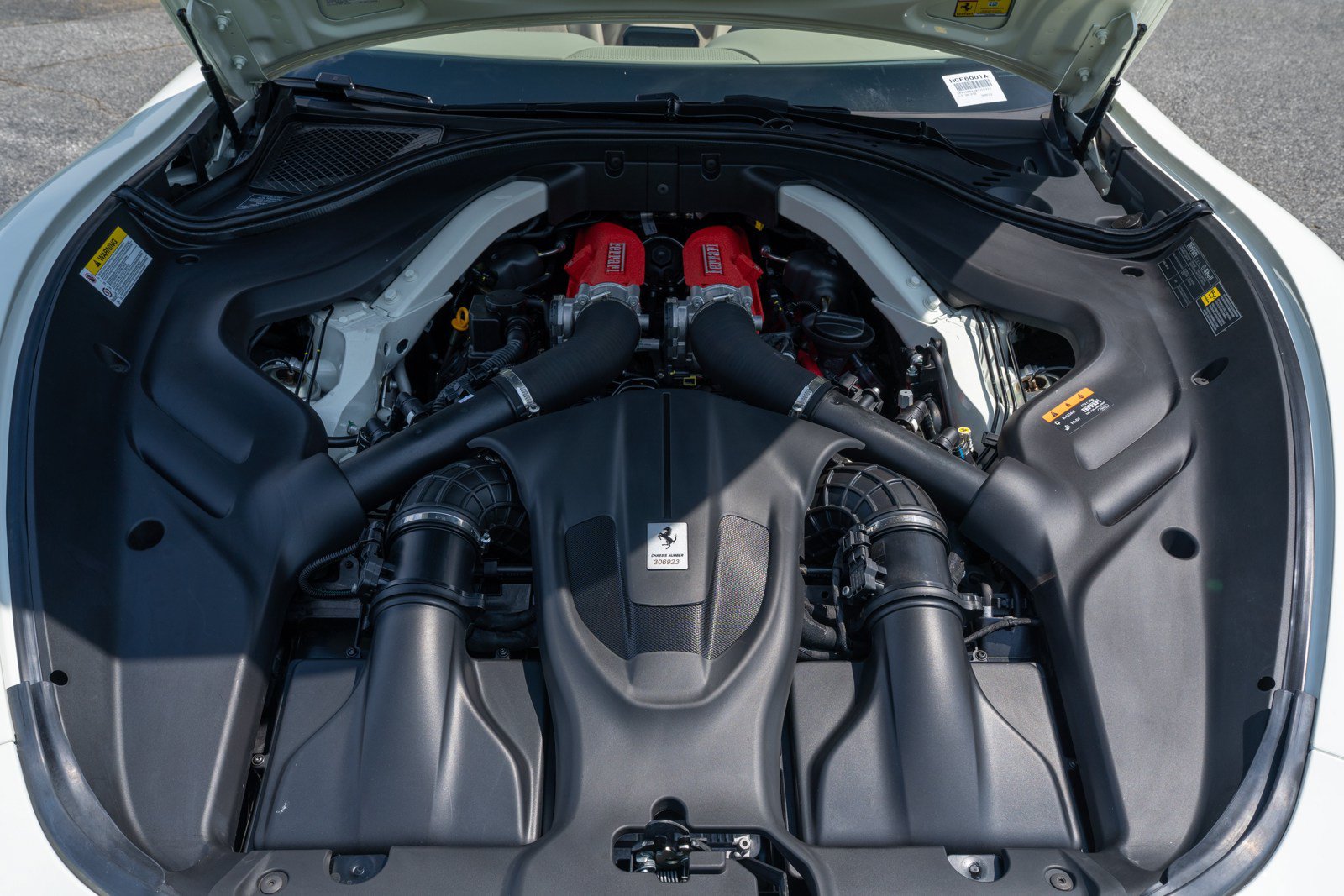 Used 2024 Ferrari Roma Spider RWD image 22