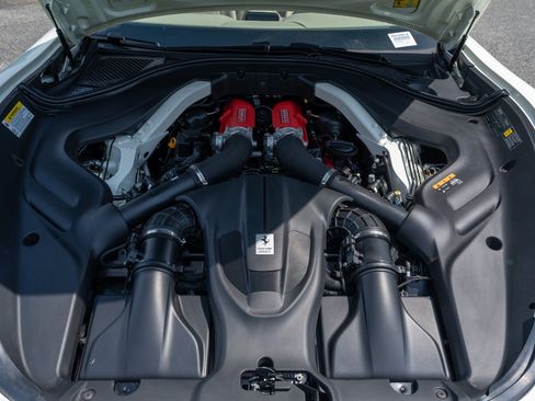 Used 2024 Ferrari Roma Spider RWD image 22