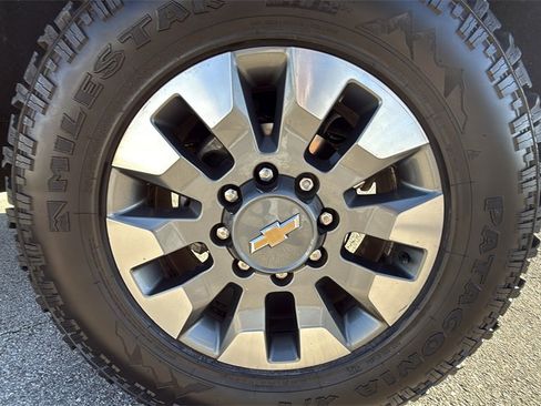 Used 2023 Chevrolet Silverado 2500 Custom w/ Custom Convenience Package image 33