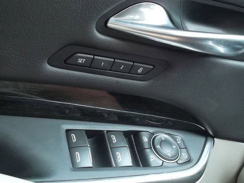 Used 2021 Cadillac XT4 Premium Luxury image 15