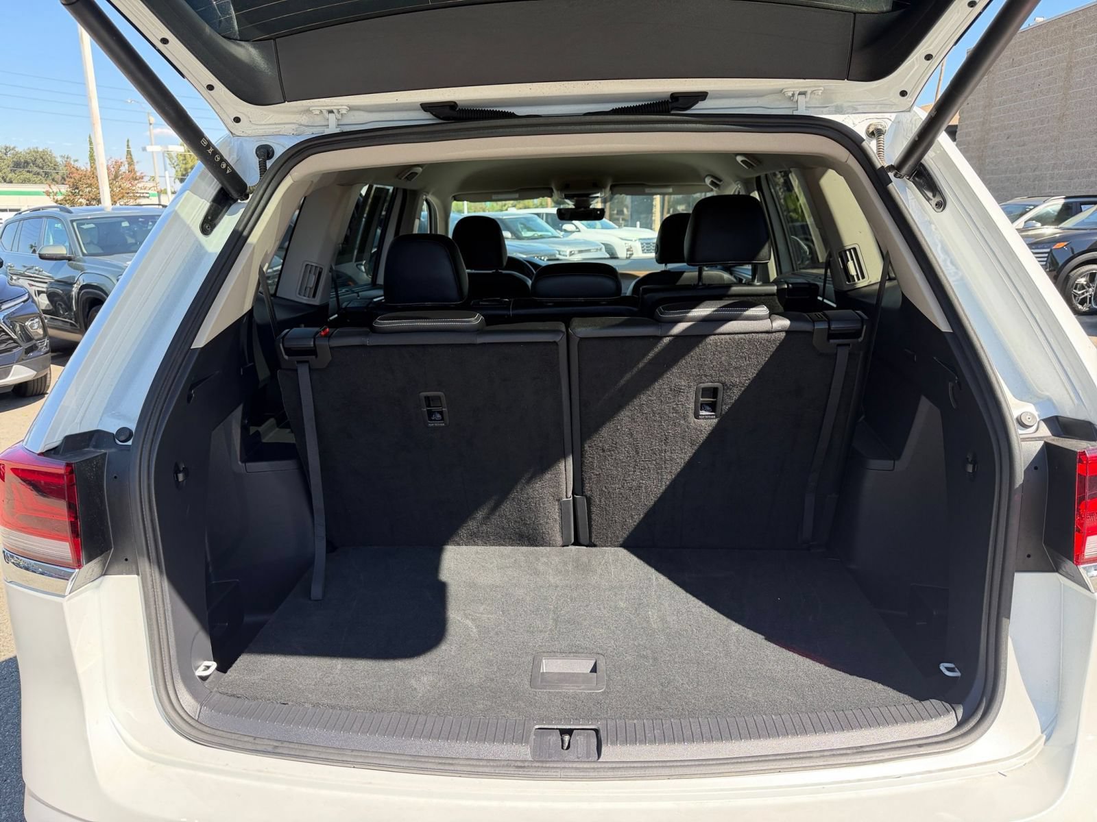 Used 2026 Volkswagen Atlas SE FWD image 33
