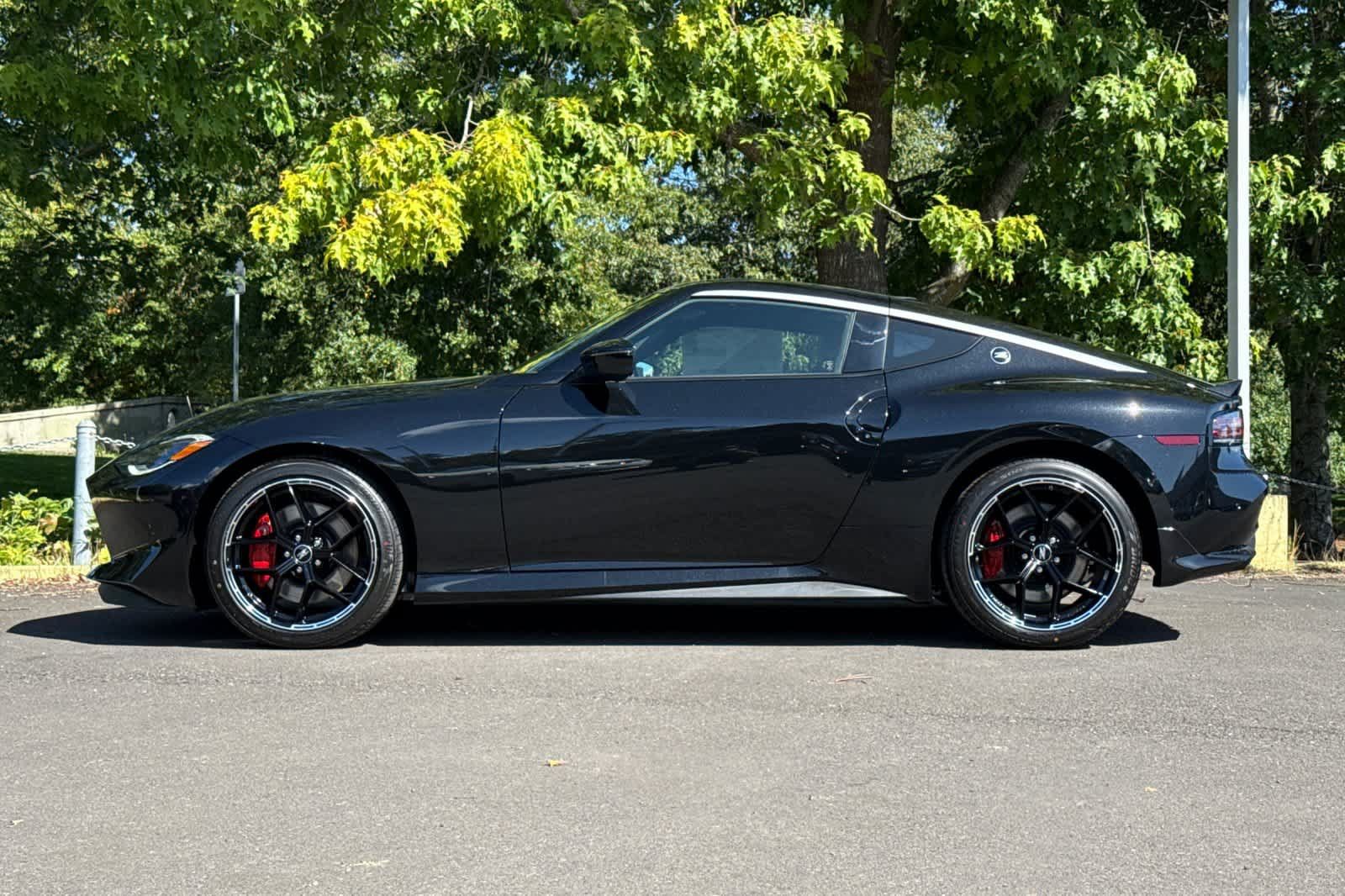 New 2027 Nissan Z Performance RWD image 4
