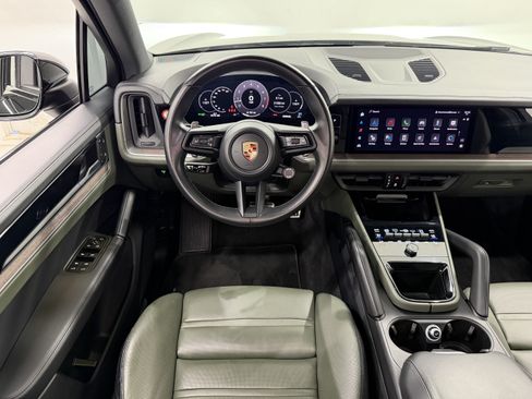 Certified 2024 Porsche Cayenne S AWD/4WD image 26