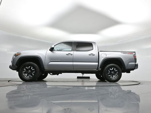 Used 2020 Toyota Tacoma TRD Off-Road image 7