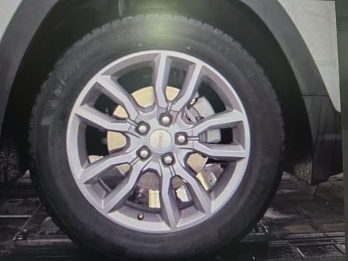 Used 2024 GMC Terrain SLT image 15