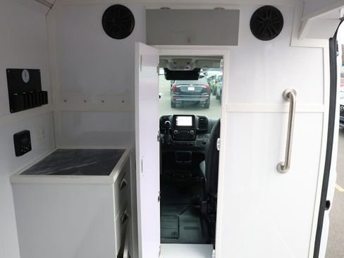 Used 2025 RAM ProMaster 2500 w/ Convenience Group image 29