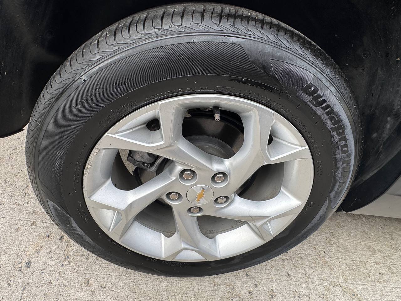 Used 2024 Chevrolet Trax LS w/ LS Convenience Package FWD image 24