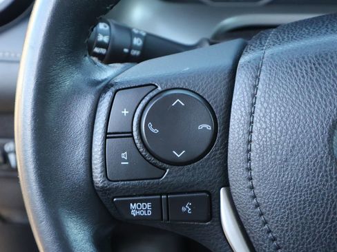 Used 2018 Toyota RAV4 XLE image 33