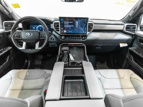 Used 2026 Toyota Tundra Limited AWD/4WD image 14