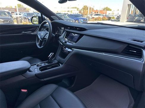 Certified 2022 Cadillac XT5 Premium Luxury w/ LPO, Floor Liner Package image 49
