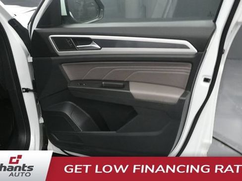 Used 2022 Volkswagen Atlas Cross Sport SEL R-Line AWD/4WD image 16