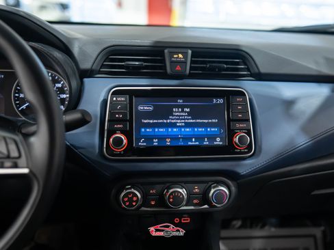 Used 2025 Nissan Versa SV image 28