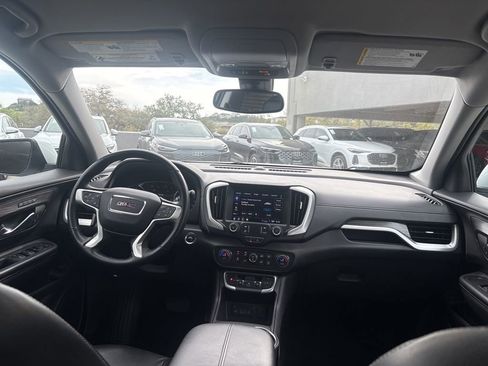 Used 2024 GMC Terrain SLT image 18