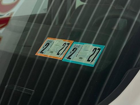 Used 2024 GMC Canyon AT4 w/ Technology Package image 11