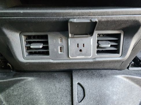 Used 2022 Chevrolet Silverado 1500 RST w/ Z71 Off-Road Package image 13