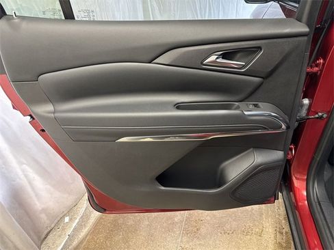 Used 2024 Chevrolet Traverse LT w/ Trailering Package image 25