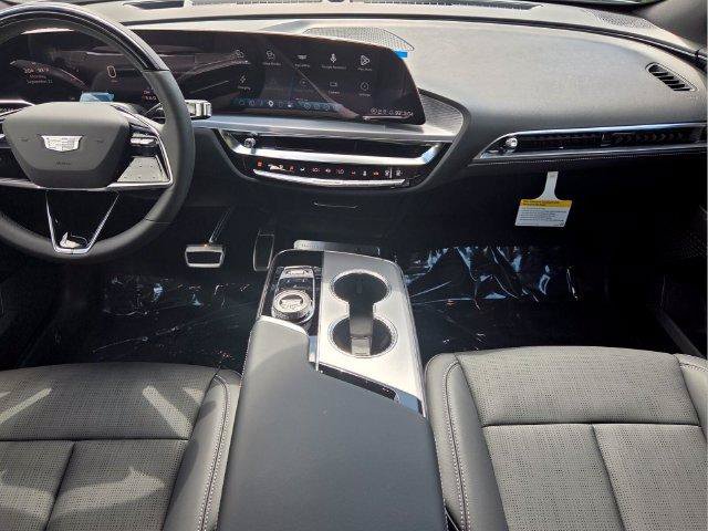 New 2027 Cadillac Lyriq Luxury RWD image 19
