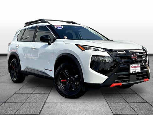 Certified 2025 Nissan Rogue SV AWD/4WD image 1