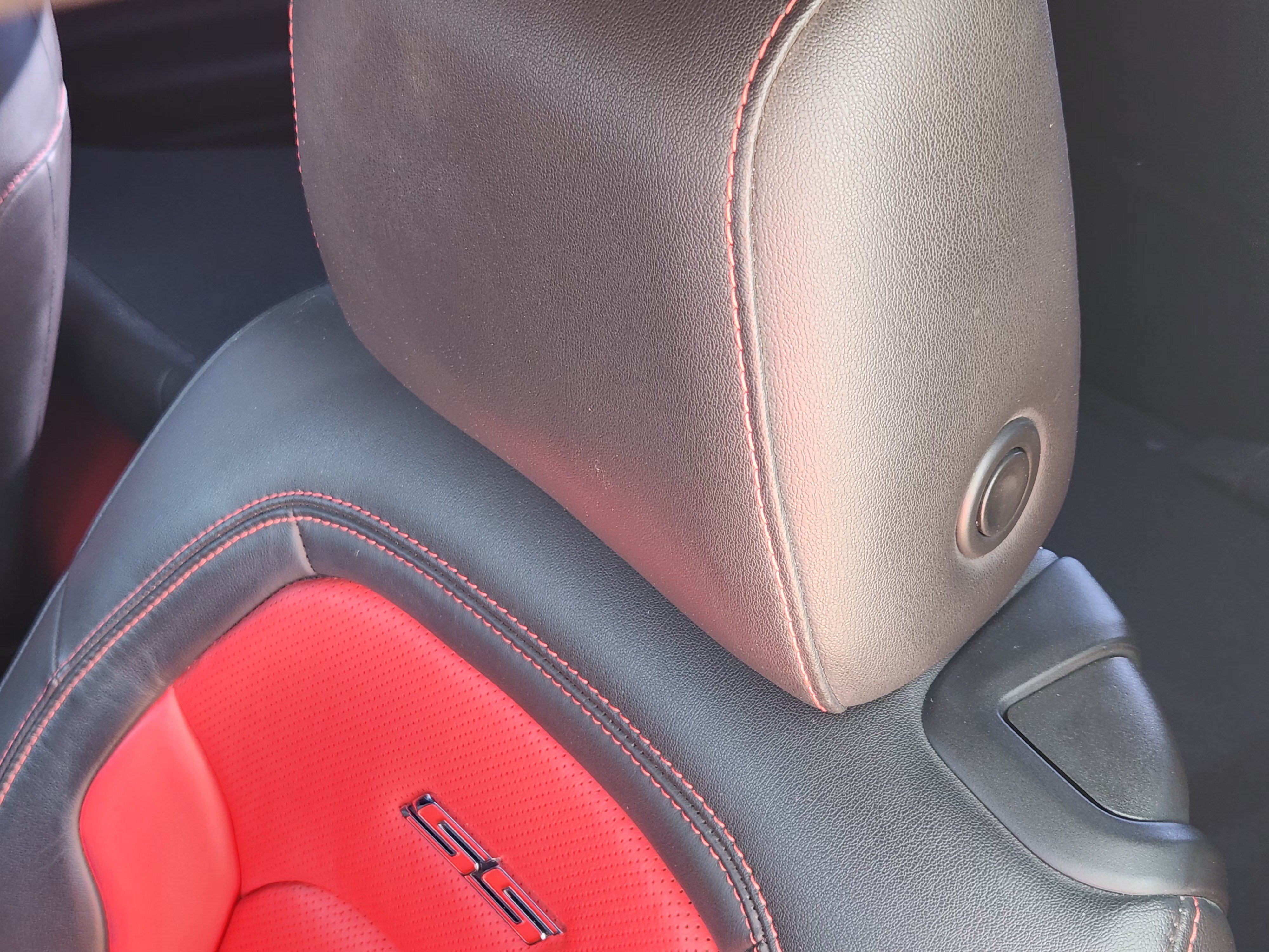 Used 2016 Chevrolet Camaro SS RWD image 15