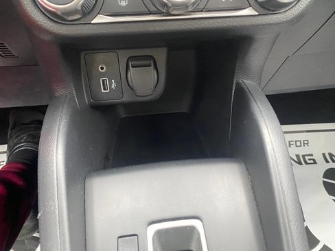 Used 2022 Nissan Versa S w/ Electronics Package image 25