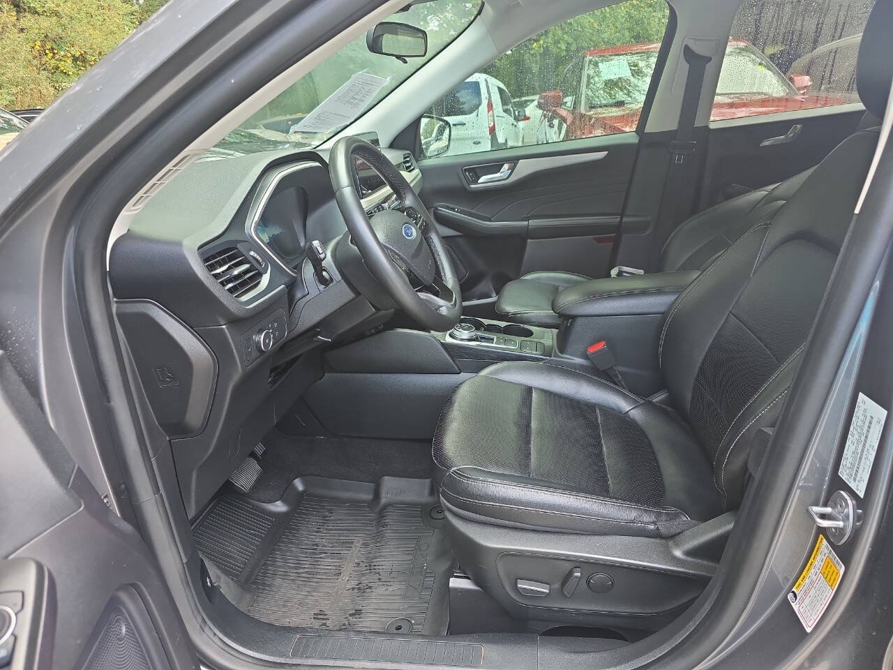 Used 2022 Ford Escape SEL w/ Technology Package FWD image 7