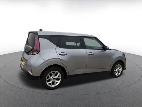Used 2024 Kia Soul LX w/ Option Group 015 FWD image 14