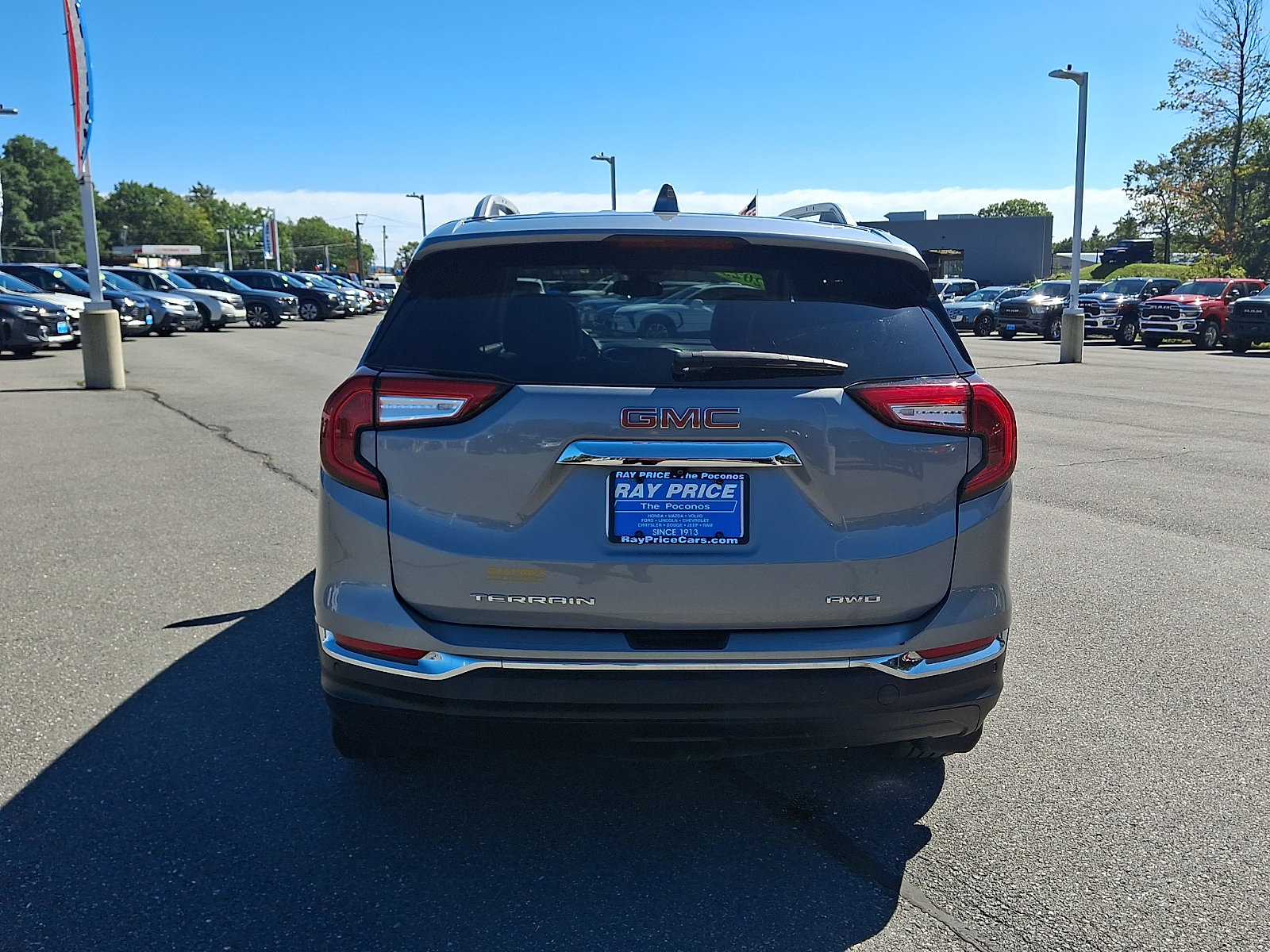Certified 2023 GMC Terrain SLT w/ Tech Package AWD/4WD image 5