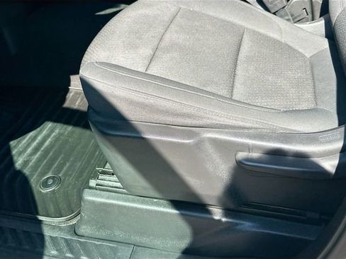 Used 2020 Chevrolet Silverado 1500 Custom w/ Custom Value Package image 18