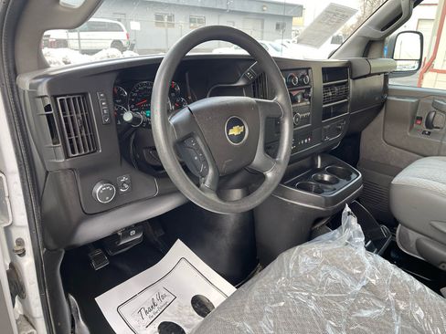 Used 2020 Chevrolet Express 3500 w/ Power Convenience Package image 16