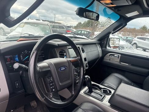 Used 2017 Ford Expedition EL XLT w/ Equipment Group 202A image 24