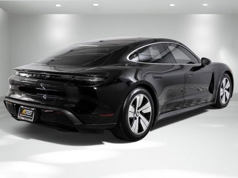 Used 2020 Porsche Taycan 4S image 7