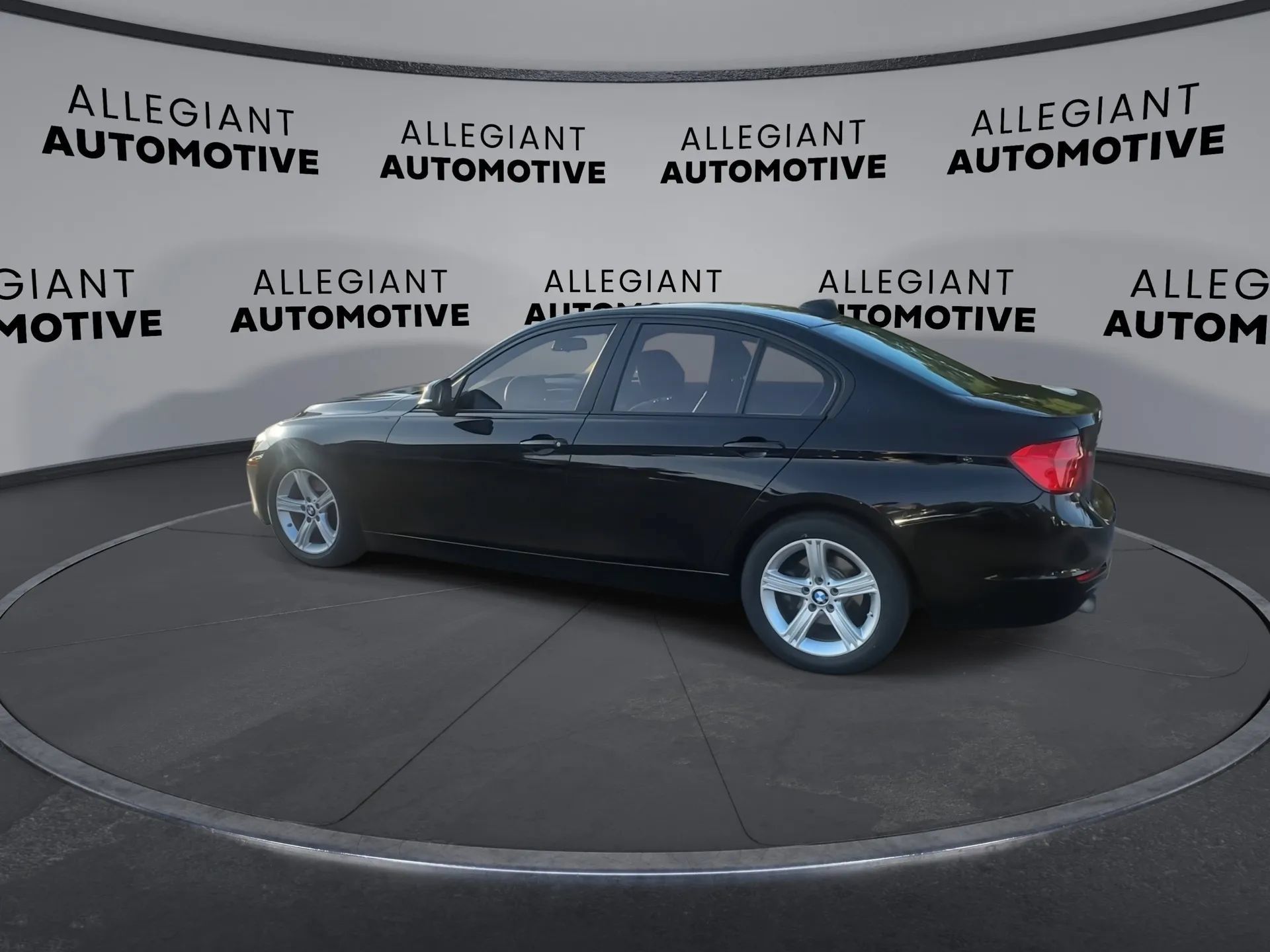 Used 2014 BMW 320i Sedan RWD image 7