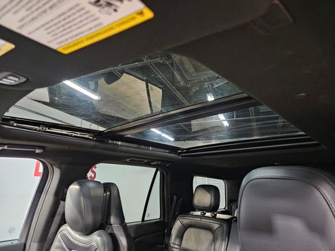Used 2024 Lincoln Navigator Reserve image 25