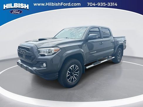 Used 2020 Toyota Tacoma TRD Sport RWD image 1