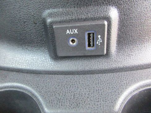 Used 2019 Nissan Versa SV FWD image 25