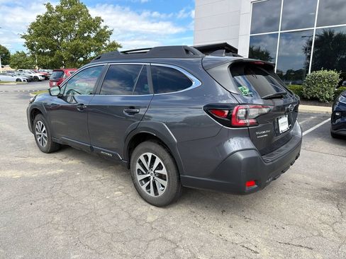 Used 2024 Subaru Outback Premium AWD/4WD image 6