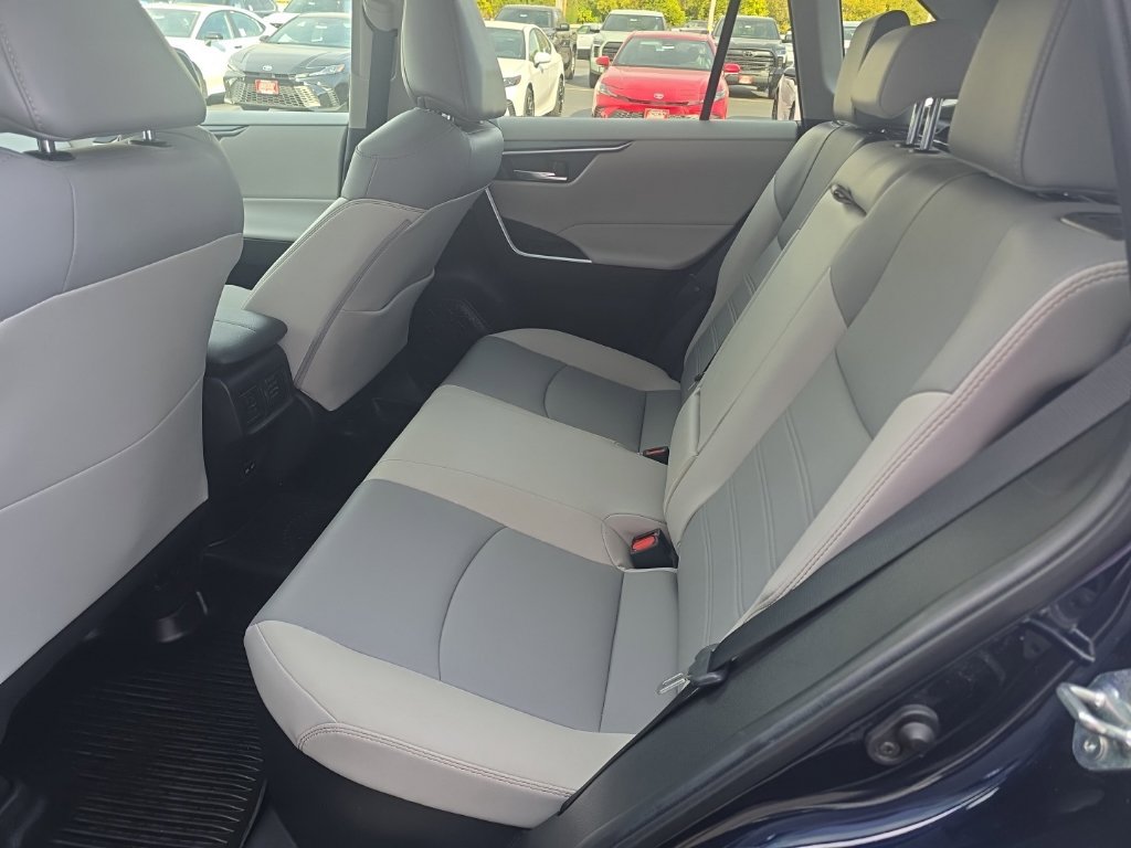 Used 2022 Toyota RAV4 XLE Premium AWD/4WD image 13