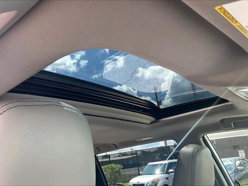 Used 2018 Toyota Highlander Limited AWD/4WD image 27