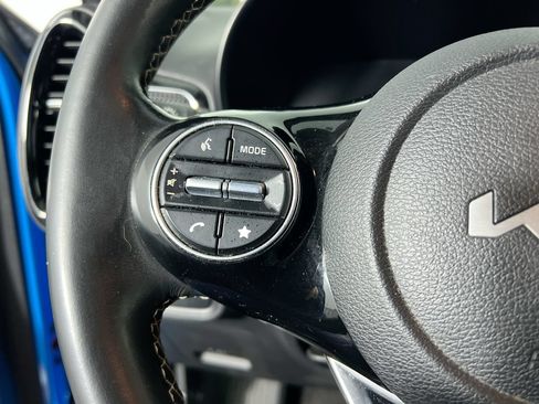 Used 2023 Kia Soul GT-Line FWD image 12