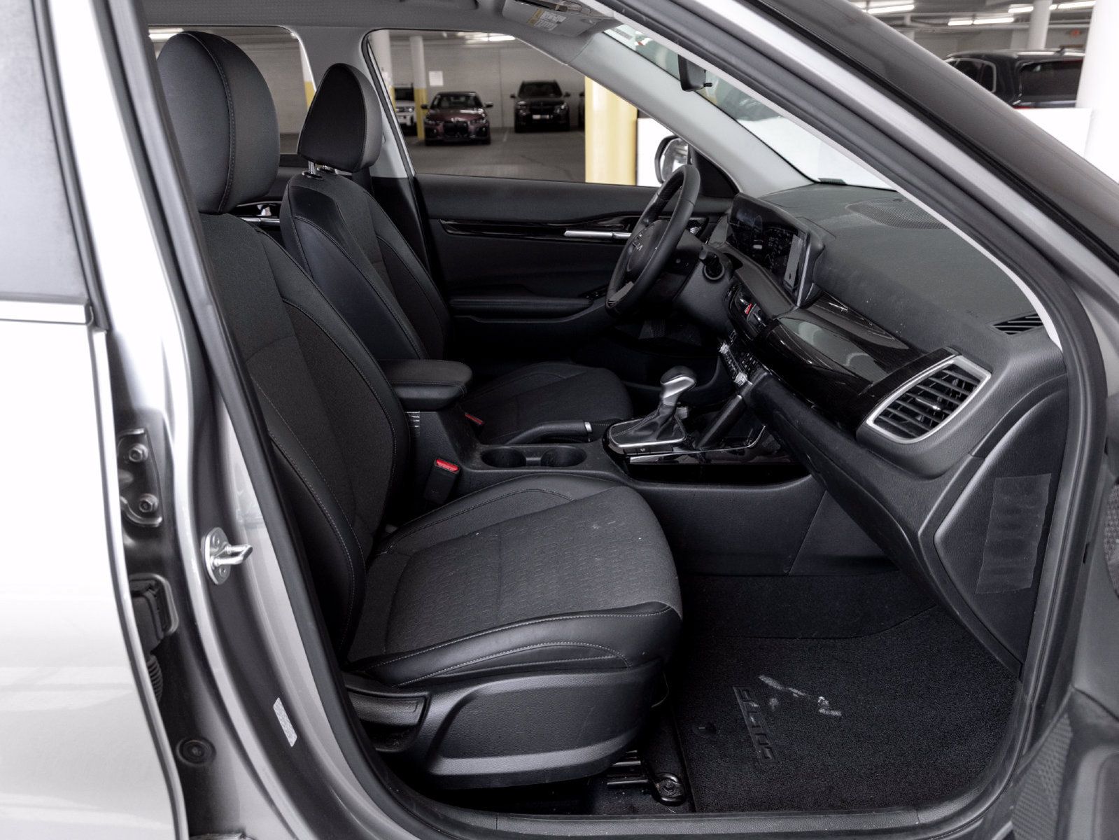 Used 2024 Kia Seltos S FWD image 28