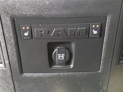 Used 2018 RAM 2500 Limited image 14
