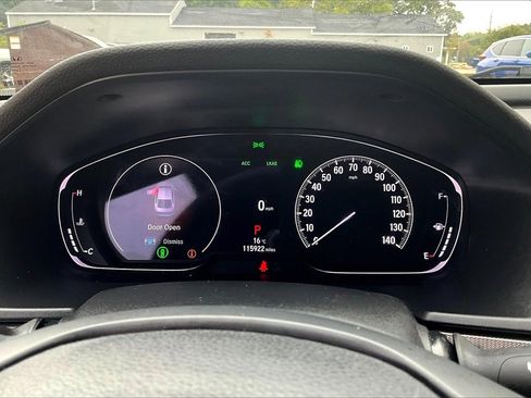 Used 2018 Honda Accord Sport image 12