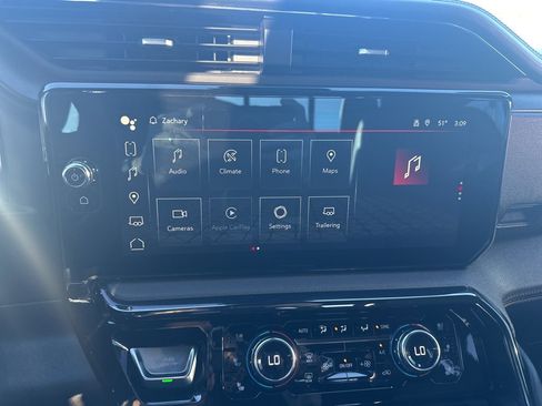 Used 2024 GMC Sierra 1500 AT4 w/ Technology Package image 2