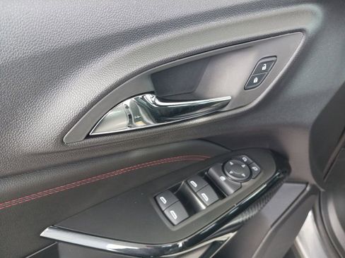 New 2026 Chevrolet Trax RS w/ Sunroof Package image 31