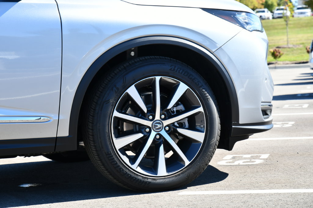 Used 2026 Acura MDX w/ Technology Package AWD/4WD image 13