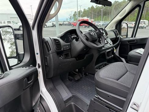 New 2025 RAM ProMaster 3500 w/ Convenience Group image 4