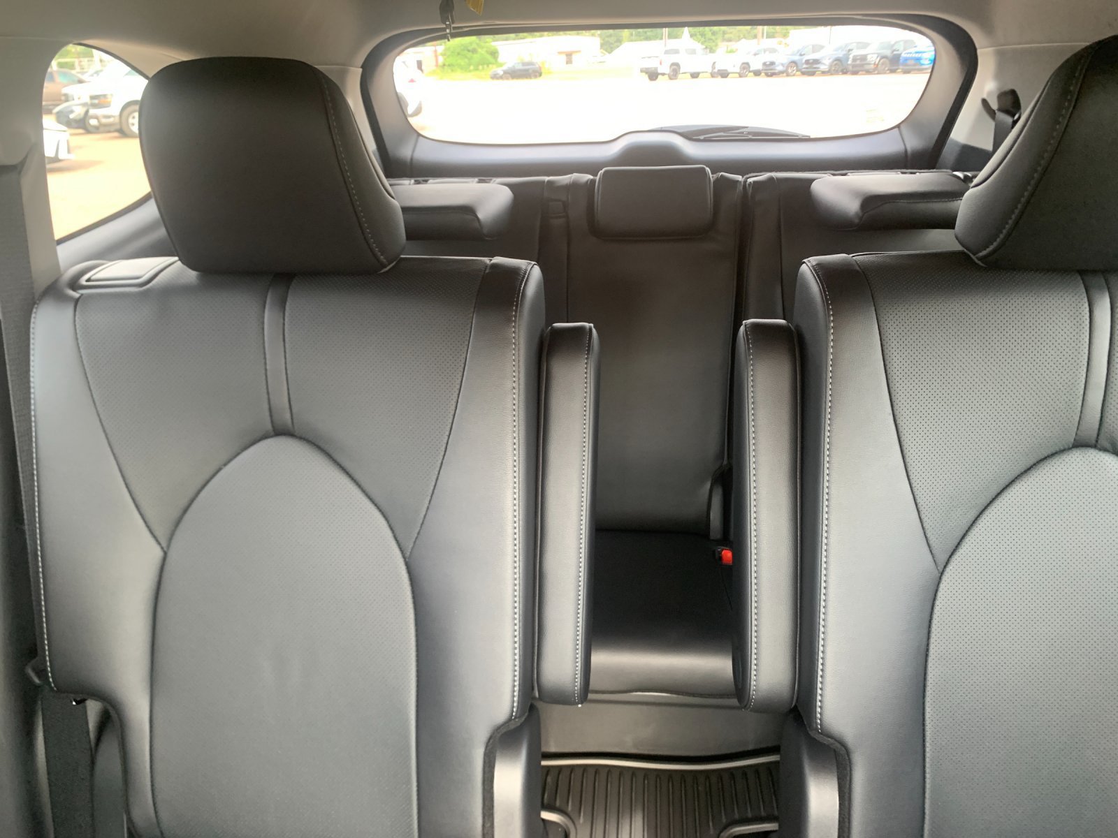 New 2026 Toyota Highlander Limited AWD/4WD image 17