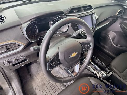 Used 2023 Chevrolet TrailBlazer ACTIV w/ Sun and Liftgate Package AWD/4WD image 11