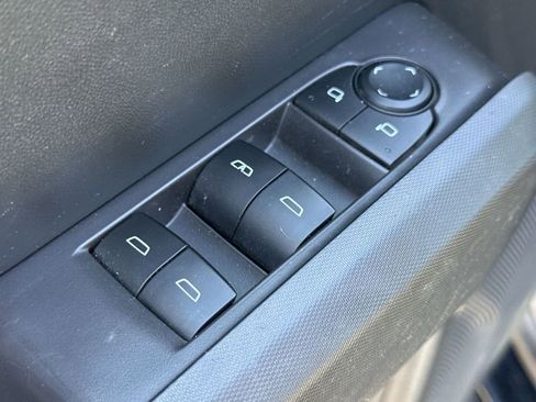 Used 2023 GMC Canyon Elevation w/ Convenience Package image 16